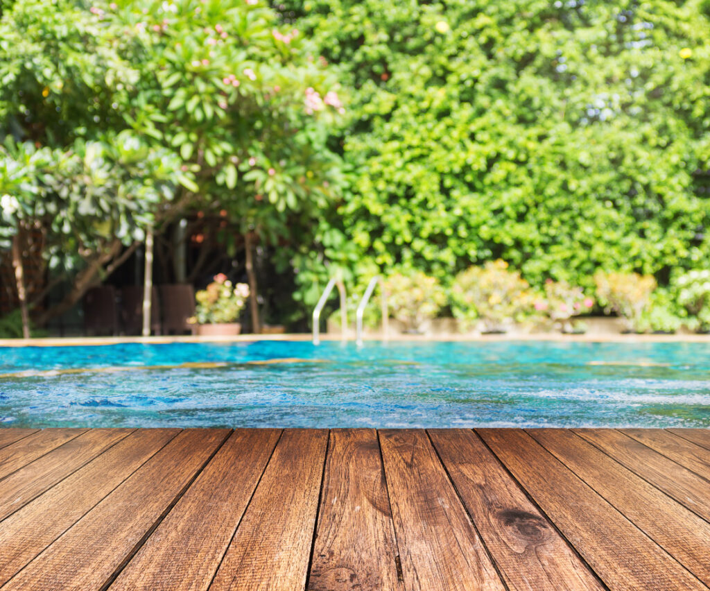 Rond, vierkant of rechthoeken zwembad in hout